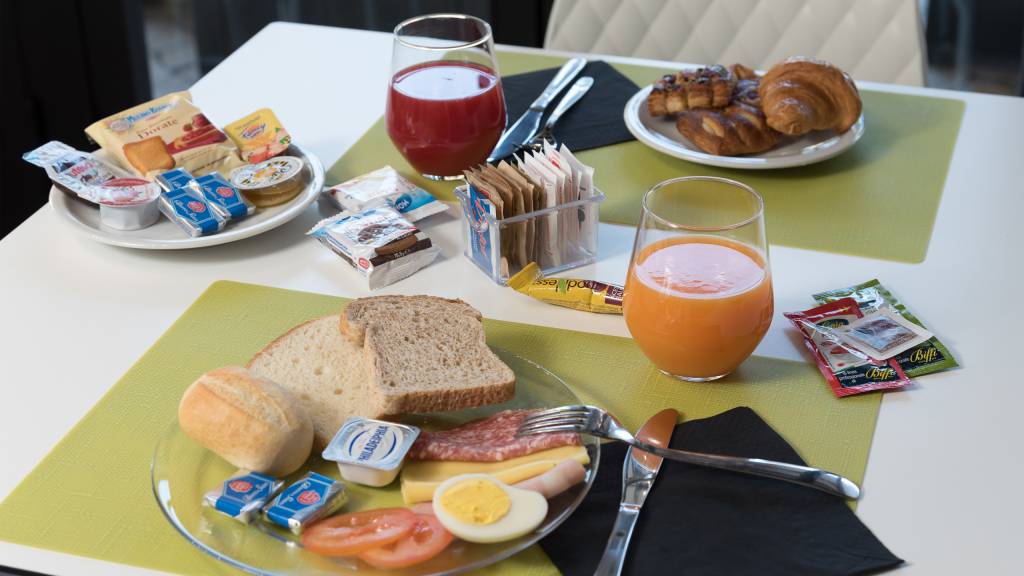 Hotel-Boomerang-Rome-breakfast-room-new-1