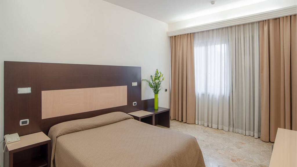 Hotel-Boomerang-Rome-chambre-double-standard