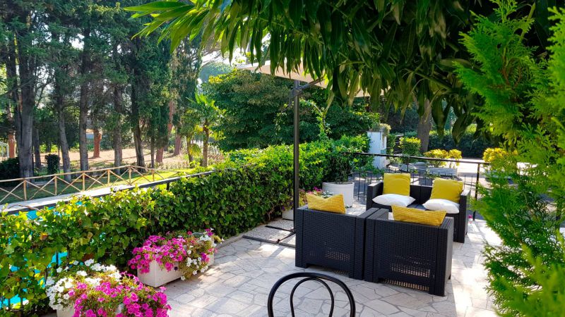 Hotel-Boomerang-Rome-jardin-1